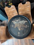 Grote Wandklok Carta 80cm - Wereldkaart Design, Ophalen, Zo goed als nieuw, Analoog, Wandklok