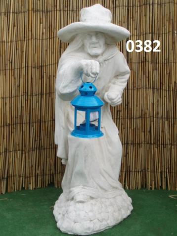 Heks met lantaarn waxine theelicht houder beschikbaar voor biedingen