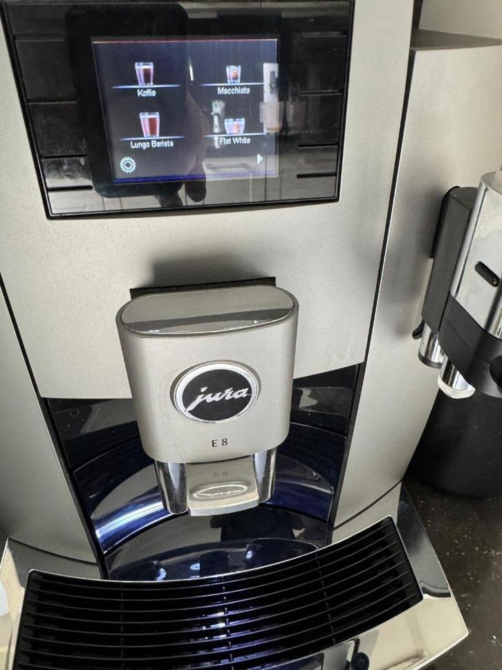 Jura E8 dark inox eb 2023 zgan, Witgoed en Apparatuur, Koffiezetapparaten, Zo goed als nieuw, Gemalen koffie, Koffiebonen, Overige typen