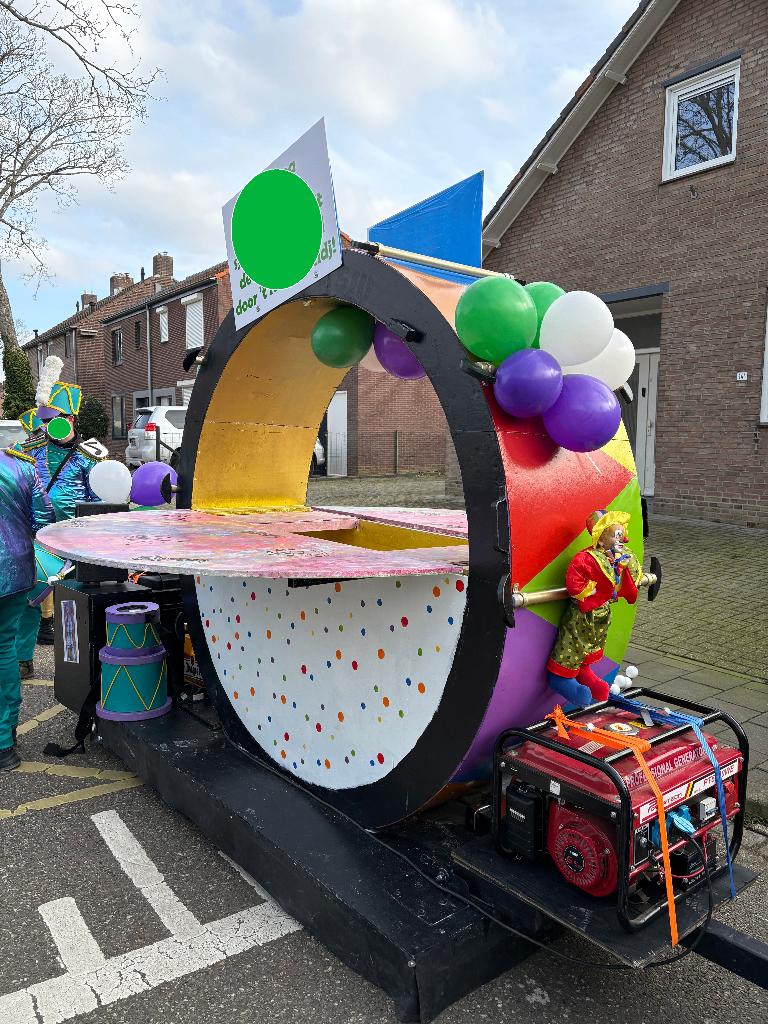 Kleine carnavalswagen - loopgroep carnaval, Kleding | Dames, Carnavalskleding en Feestkleding, Gedragen, Carnaval, Maat 46/48 (XL) of groter