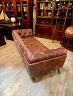 Verkocht. Chesterfield bank Capetown in Africa leder, Huis en Inrichting, Banken | Bankstellen, Ophalen, Driepersoons, Zo goed als nieuw
