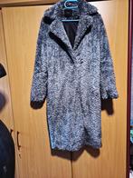 Lange faux fur mantel van YAS - Maat M, Maat 38/40 (M), Ophalen of Verzenden, Zo goed als nieuw, Grijs