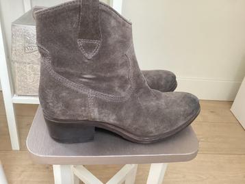 Mooie Suède Laarzen Enkellaarsjes Grijs Enkellaarzen Maat 39 beschikbaar voor biedingen