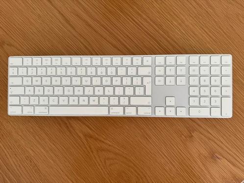 Magic Keyboard 2 van Apple, Computers en Software, Toetsenborden, Zo goed als nieuw, Ophalen of Verzenden
