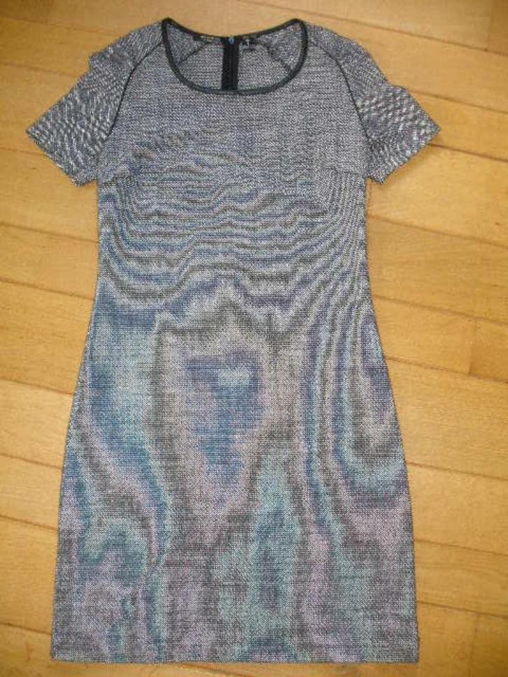 MAISON SCOTCH jurk zwart wit maat 1 - maat 36, Kleding | Dames, Jurken, Zo goed als nieuw, Maat 36 (S), Zwart, Boven de knie, Ophalen of Verzenden