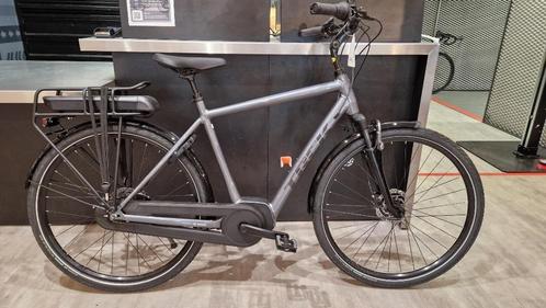 Trek District+ 2 400W Ebike maat M, Fietsen en Brommers, Fietsen | Heren | Herenfietsen, Zo goed als nieuw, Overige merken, Versnellingen