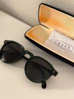 Donker Groene Unisex RAEN Remmy 52 Zonnebril - Nieuwstaat, Overige merken, Zonnebril, Nieuw, Ophalen of Verzenden