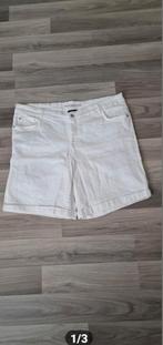 15)Te koop ZGAN witte short maat 46, Kort, Maat 46/48 (XL) of groter, Ophalen of Verzenden, Zo goed als nieuw