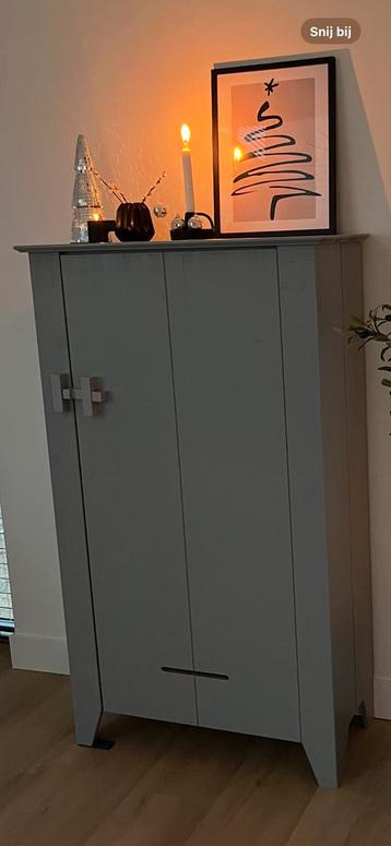 Woood Grijze Boerenkast - 142x85x38 cm beschikbaar voor biedingen