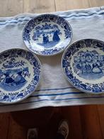 3 petrus regout Maastricht borden, Antiek en Kunst, Curiosa en Brocante, Ophalen