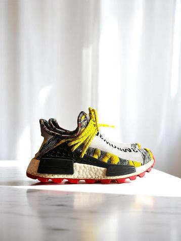 Adidas Pharrell Williams x NMD Human Race “Yellow Camo” beschikbaar voor biedingen