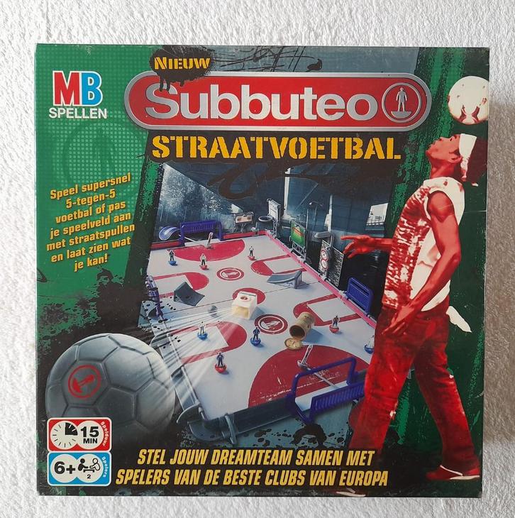 Subbuteo (straatvoetbal bordspel), Hobby en Vrije tijd, Gezelschapsspellen | Bordspellen, Zo goed als nieuw, Een of twee spelers