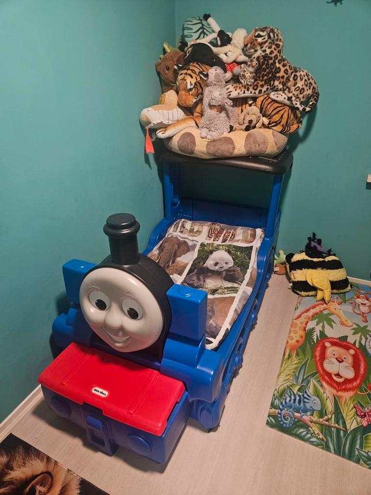 Thomas de Trein bed + kussen + matras, Kinderen en Baby's, Kinderkamer | Bedden, Zo goed als nieuw, 140 tot 160 cm, 70 tot 85 cm