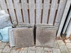 2,5 m2 Grijze betonnen tuintegels van 50x50 cm en/of zand, Ophalen, Gebruikt, Minder dan 5 m², Beton
