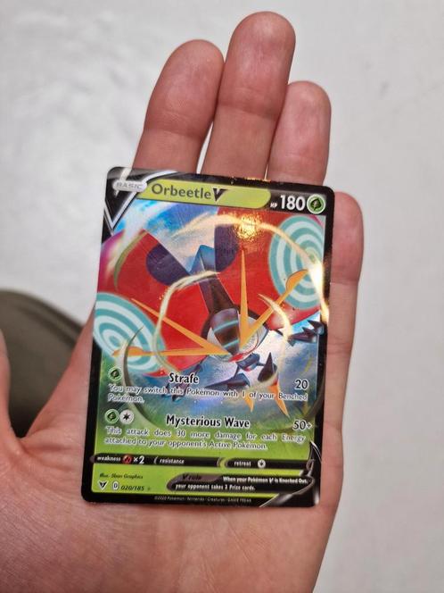 Pokemon tcg Orbeetle V Vivid Voltage 20/185, Hobby en Vrije tijd, Verzamelkaartspellen | Pokémon, Zo goed als nieuw, Losse kaart