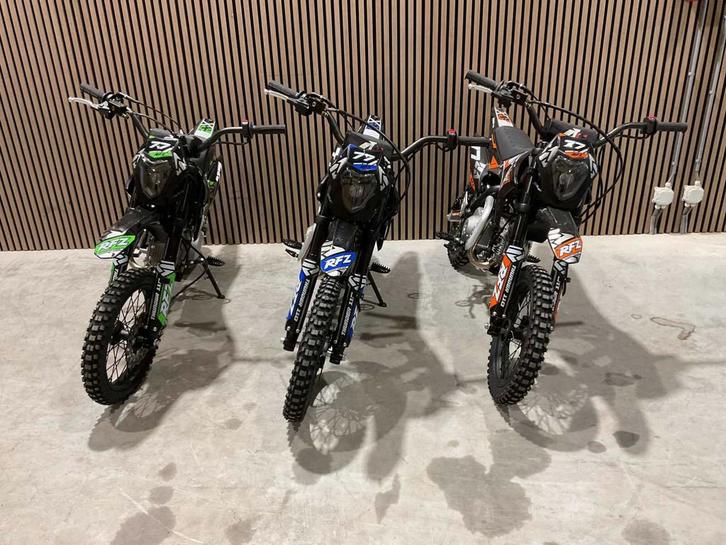 Pitbike Crossmotor Thunder 110 cc nieuw in 3 kleuren ‼️‼️, Fietsen en Brommers, Minibikes, Midibikes en Pitbikes, Nieuw, Pitbike