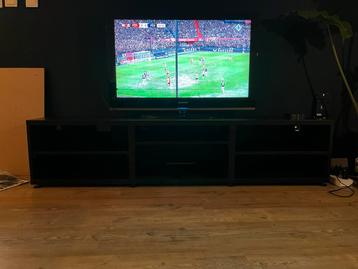 TV Meubel - Met Deurtjes beschikbaar voor biedingen