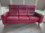 Stressless 3-zitsbank - Donkerrood - Gebruikt, Huis en Inrichting, Banken | Bankstellen, Ophalen, Gebruikt, Driepersoons, Rechte bank
