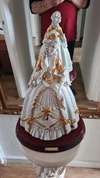 2 dames Capodimonte, Antiek en Kunst, Antiek | Porselein, Ophalen