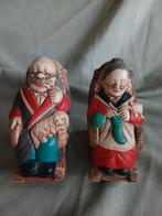 2 beeldjes "Opa en Oma " in schommelstoel, Ophalen of Verzenden, Zo goed als nieuw