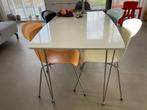 Eettafel en 4 stoelen, Huis en Inrichting, Tafels | Eettafels, 50 tot 100 cm, Kunststof, Modern, Gebruikt