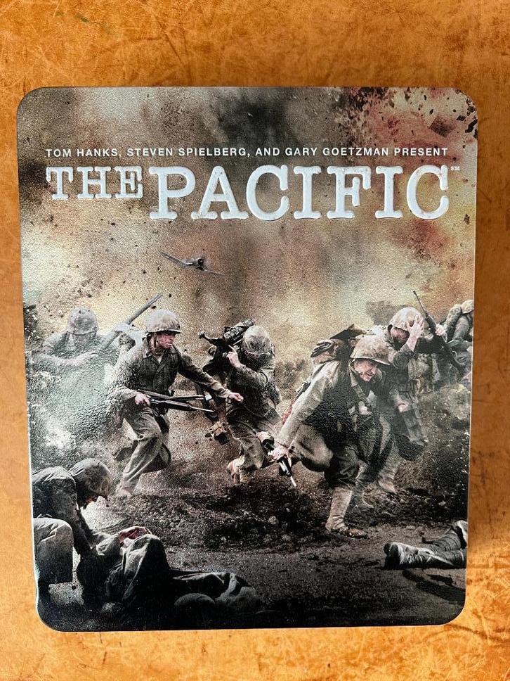 Band of Brothers 6DVD Box en The Pacific BluRay Tin Box, Cd's en Dvd's, Dvd's | Tv en Series, Zo goed als nieuw, Actie en Avontuur