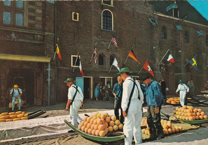 ALKMAAR Kaasmarkt (Gekartelde  Rand), Verzamelen, Ansichtkaarten | Nederland, Ongelopen, Noord-Holland, 1960 tot 1980, Verzenden