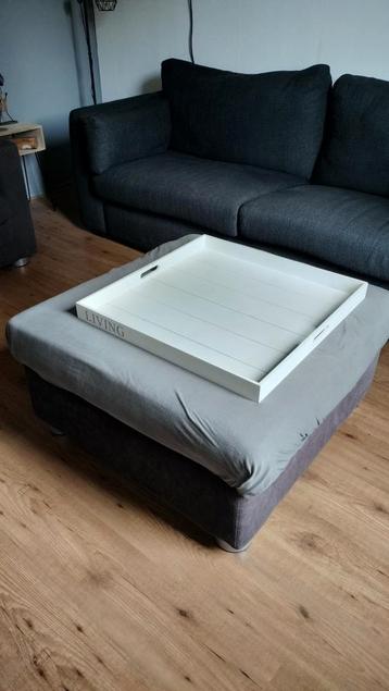 Driezitsbank met fauteuil en hokker  beschikbaar voor biedingen