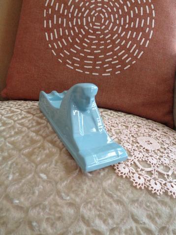 Brocante Pastel Blauwe Sphinx Asbak van Regout ** Mimosa ** beschikbaar voor biedingen