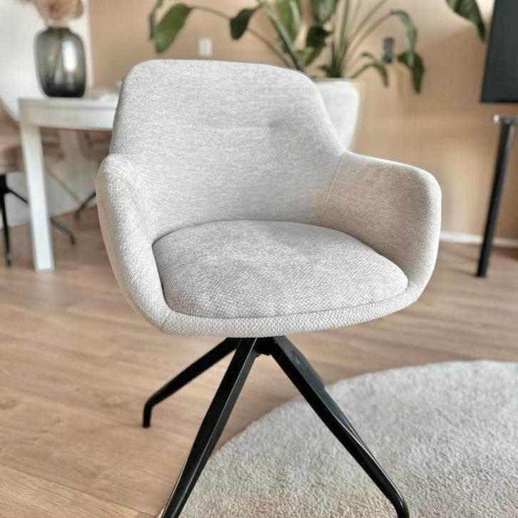 6 royale draaibare eetkamerstoelen/ Soft natural beige, Huis en Inrichting, Stoelen, Zo goed als nieuw, Vijf, Zes of meer stoelen