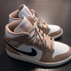 Jordan Air 1 Mid Beige Sneakers Maat 37.5, Kleding | Dames, Schoenen, Beige, Nieuw, Ophalen of Verzenden, Sneakers of Gympen