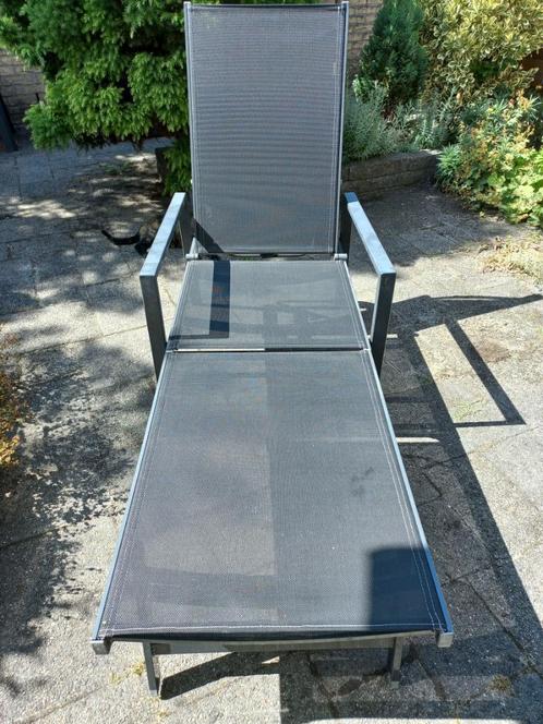 Ligbed aluminium textileen, Tuin en Terras, Ligbedden, Gebruikt, Aluminium, Inklapbaar, Verstelbaar, Ophalen