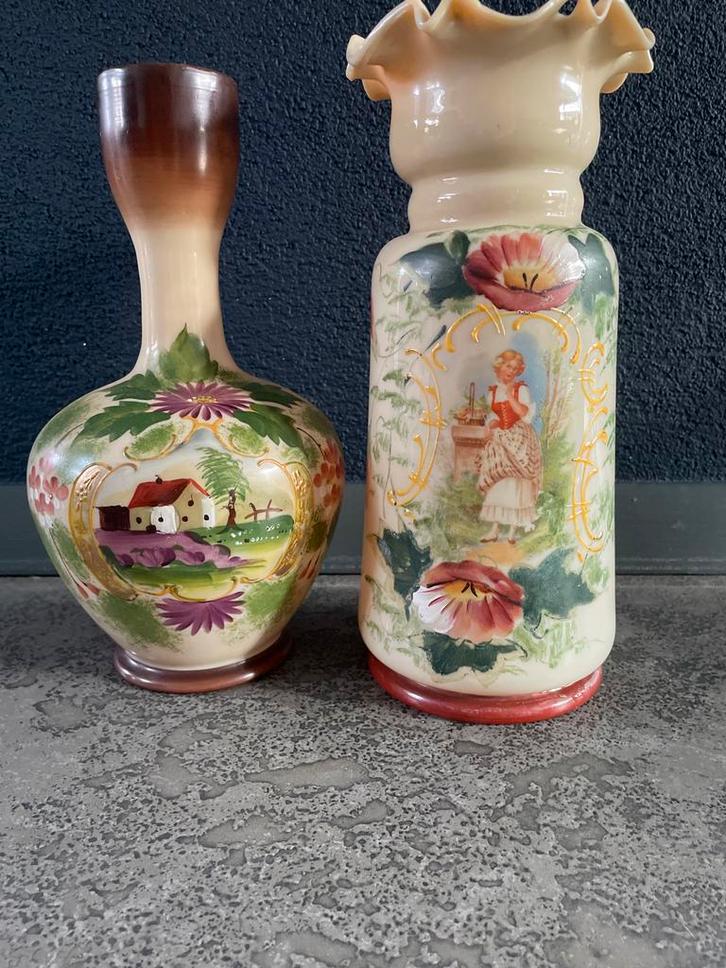 Twee Vintage Decoratieve Vazen, Antiek en Kunst, Antiek | Vazen, Ophalen of Verzenden