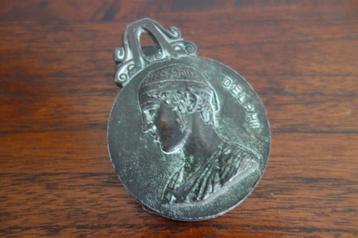 Paperclip antiek kantoor beschikbaar voor biedingen