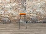 Cappellini Hi Pad Stool oranje bij TheReSales, 60 tot 90 cm, Ophalen of Verzenden, Zo goed als nieuw, 1 kruk