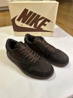 Nike Air Jordan 1 Low Travis Scott Dark Mocha - Nieuw, Kleding | Heren, Schoenen, Ophalen of Verzenden, Nieuw, Bruin, Sneakers of Gympen