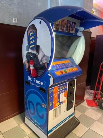 arcade dr. face photobooth