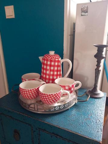 LEUK: Marieke at Home theeservies, KOOPJE!! beschikbaar voor biedingen