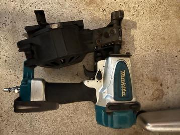MAKITA ROOF/DAK TACKER COMPLETE  beschikbaar voor biedingen