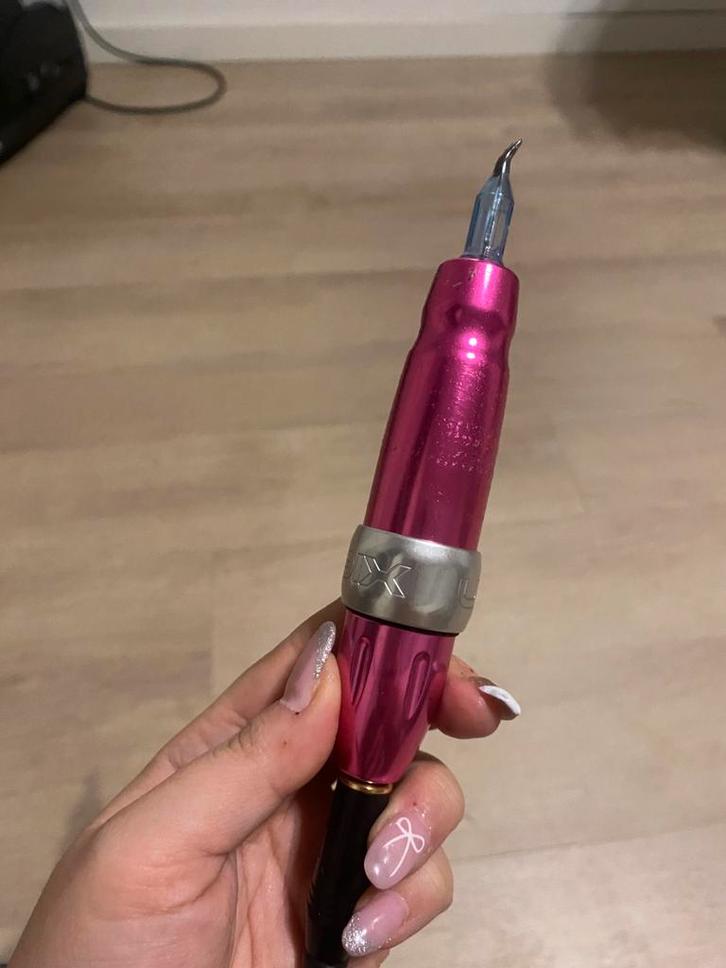 De origenele XION powderbrows apparaat, Sieraden, Tassen en Uiterlijk, Uiterlijk | Cosmetica en Make-up, Zo goed als nieuw, Handen en Nagels