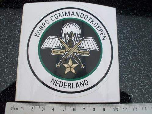 sticker korps commandotroepen nederland nunc aut nunquam, Verzamelen, Stickers, Zo goed als nieuw, Bedrijf of Vereniging, Verzenden