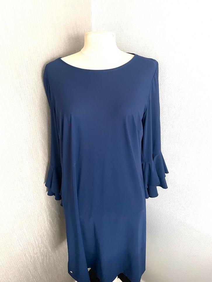 Prachtige jurk, maat L, LaDress, Kleding | Dames, Jurken, Zo goed als nieuw, Maat 42/44 (L), Blauw, Knielengte, Ophalen of Verzenden