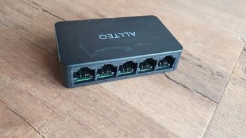 Allteq 5-poort switch beschikbaar voor biedingen