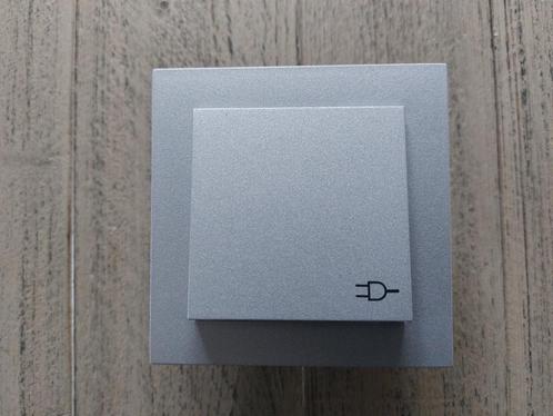 Gira 55 inbouw wcd waterdicht afdichtingset aluminium buiten, Doe-het-zelf en Verbouw, Elektra en Kabels, Nieuw, Stopcontact, Ophalen of Verzenden