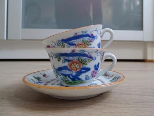 Twee chinese kopjes en 1 schoteltje van PMM Holland, Verzamelen, Porselein, Kristal en Bestek, Gebruikt, Kop en/of schotel, Porselein