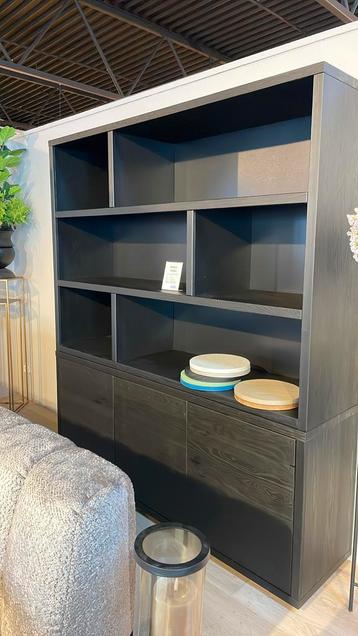 Buffetkast zwart grenen