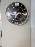 Newgate bubble klok 70s stijl, Huis en Inrichting, Woonaccessoires | Klokken, Ophalen of Verzenden, Wandklok