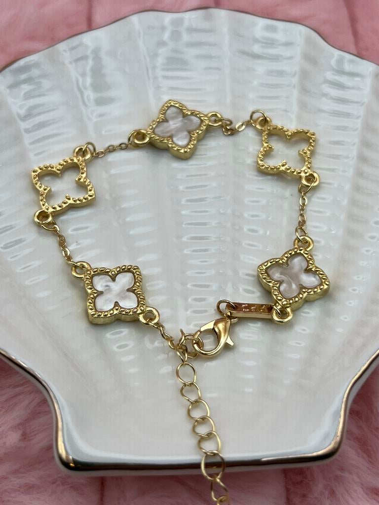 Verschillende kleuren Armband goudkleurig open klavertjes, Sieraden, Tassen en Uiterlijk, Ophalen of Verzenden, Nieuw, Goud, Overige materialen