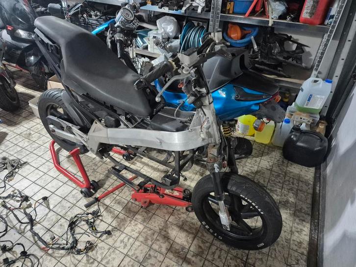 Derbi Gp1 Racing 50cc project, Fietsen en Brommers, Brommeronderdelen | Scooters, Gebruikt, Aprilia, Ophalen