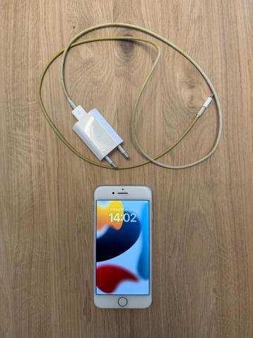 Apple iPhone 8 zilver (64 GB) beschikbaar voor biedingen